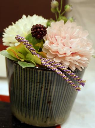 【e87】アートフラワーセット「京都吉祥庵　茶の雫ロールケーキ＆とろけるきな粉の生チョコ」のアートフラワー