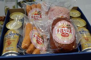 日本ギフト大賞受賞企画〈サントリー〉ザ・プレミアム・モルツ＆〈マザー牧場〉自家製ソーセージ・ハムセット